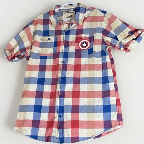 Captain America Marvel Plaid Button Down Short Sleeve Shirt Sz L Comic Avengers - Picture 1 of 8